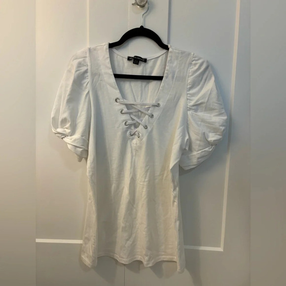 Boston Proper Lace Up Solid White Criss Cross V Neck Blouse Black Puff Sleeve M - Picture 1 of 3